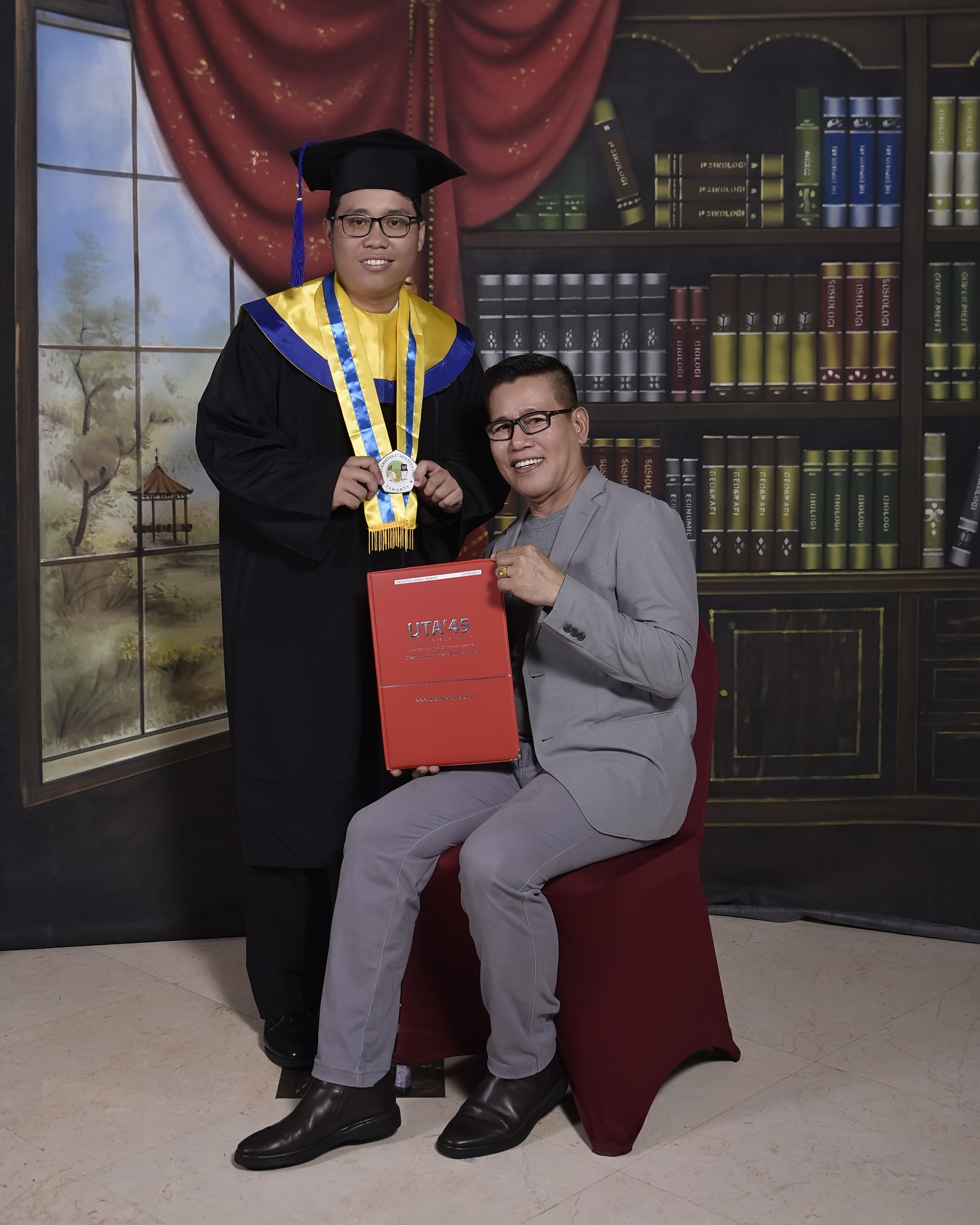 Selamat Atas Kelulusanya Sarjana Teknik Elektro Universitas 17 Agustus 1945. Tahun 2020-2024. Hambatan bukan akhir perjalanan hanya bagian dari ceritanya. Sekarang babak baru dimulai 
